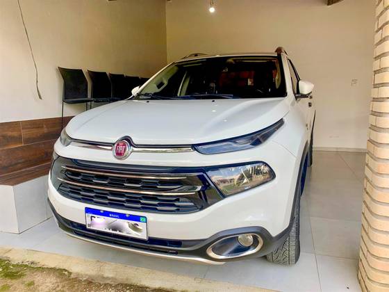 FIAT TORO 2.0 16V TURBO DIESEL VOLCANO 4WD AT9 FIAT TORO 2.0 16V TURBO DIESEL VOLCANO 4WD AT9